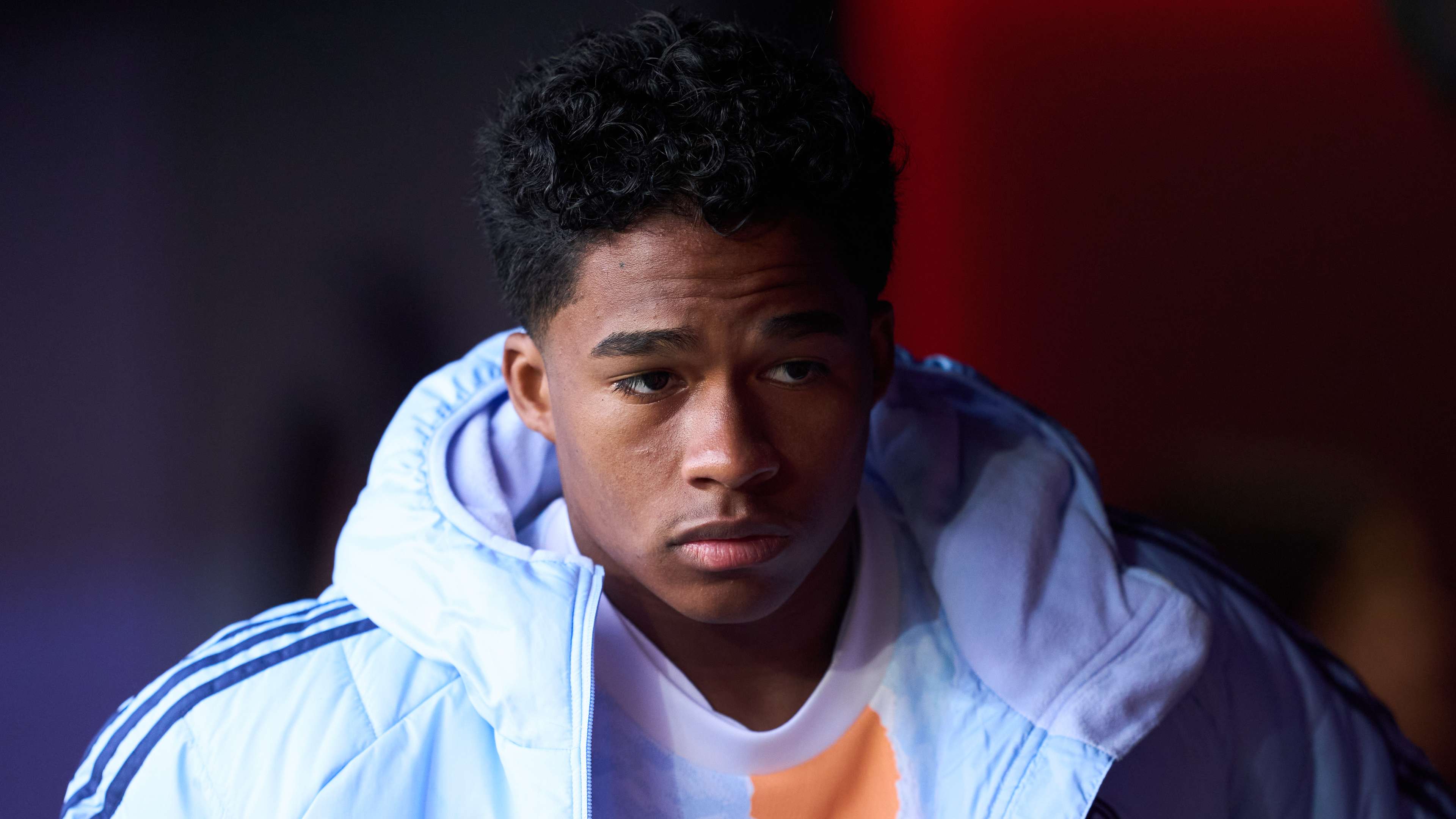 同时保证将 同时保证将